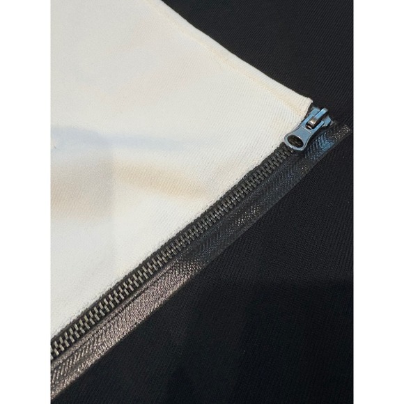 Bebe Black White Color Block Mini Skirt Asymmetrical Zipper Detail Size S - Picture 4 of 6